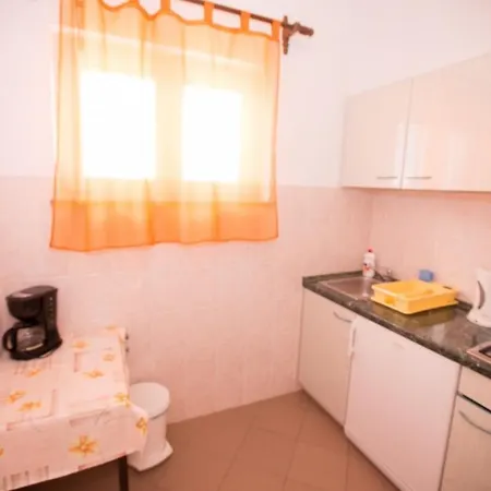 178 Apartment Lopar